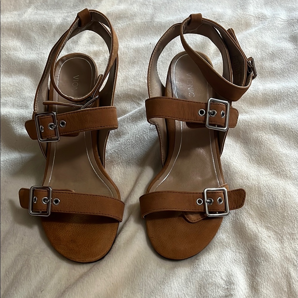 Vionic ankle wrap Women's Tan Sandals
